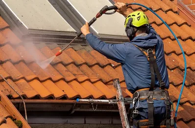 Démoussage et hydrofuge de toiture à l'Écouvotte